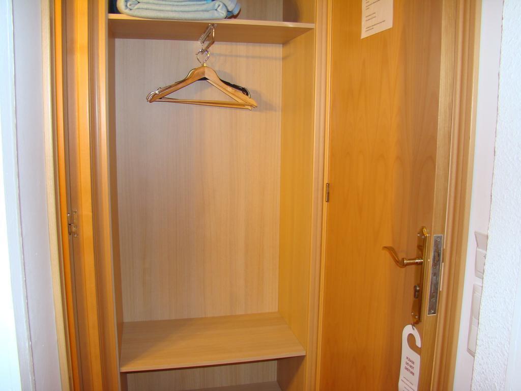 Hostal Platja Cambrils Bagian luar foto