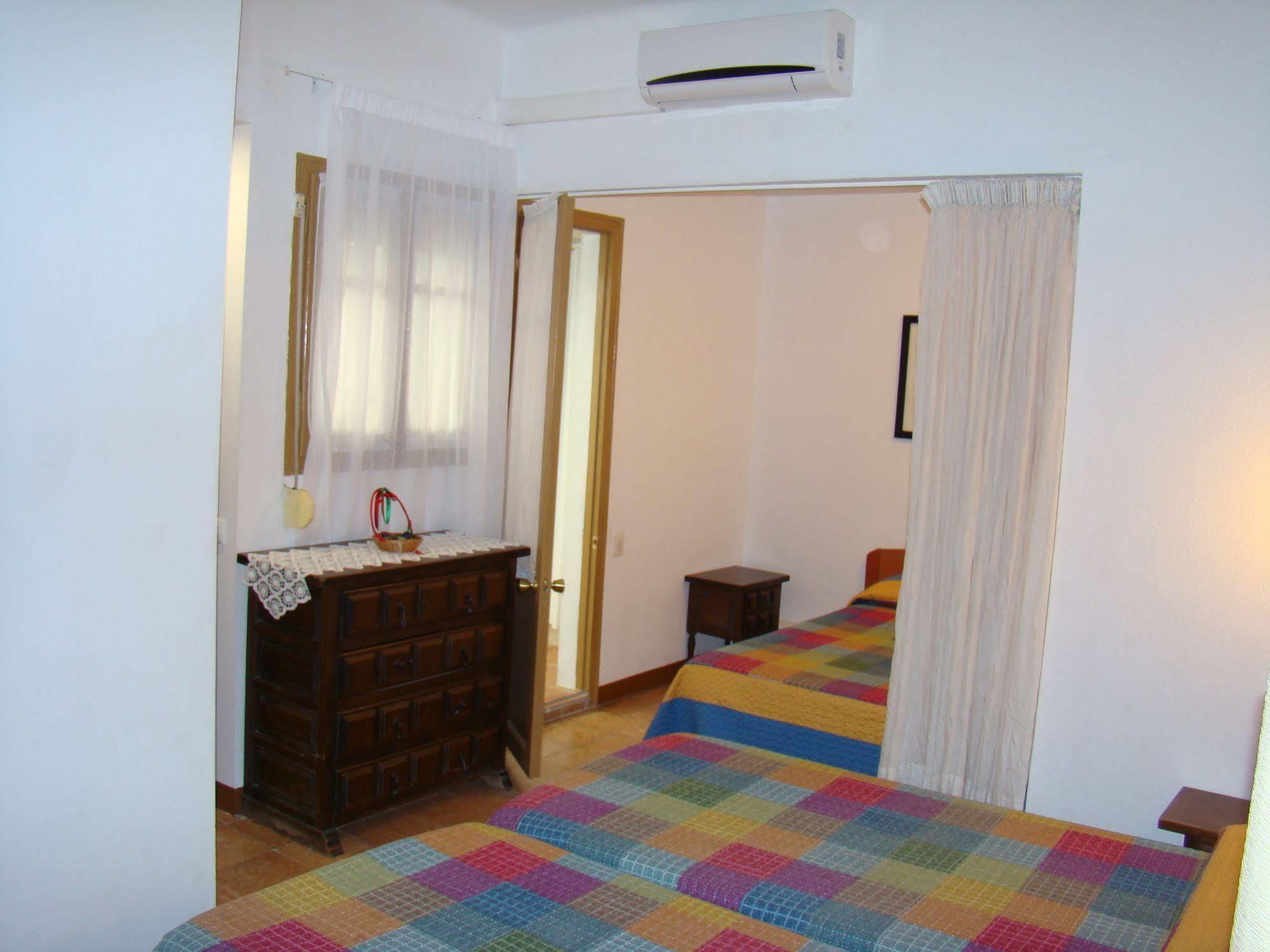 Hostal Platja Cambrils Bagian luar foto