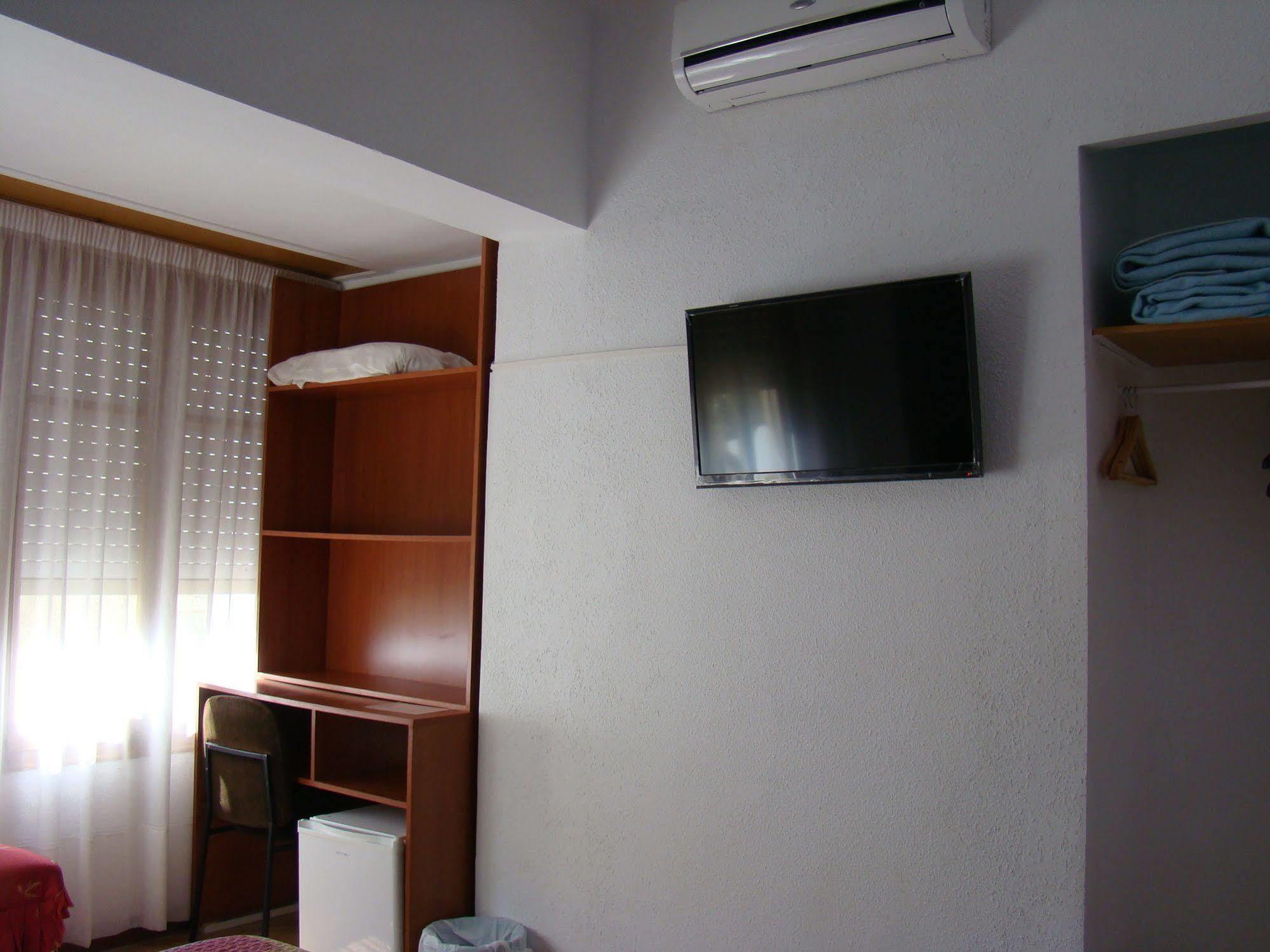 Hostal Platja Cambrils Bagian luar foto